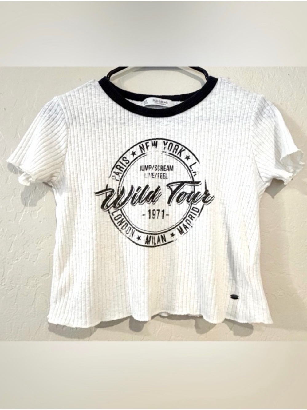 Pull & Bear Wild Tour Ribbed Crop Tee White Black Ringer Graphic Top Size S